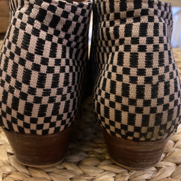 Root Collective Espe Boots in Midnight - Picture 4 of 10